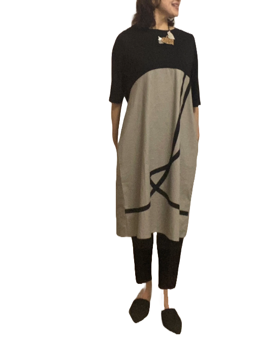 ヘリンボーンのセンタープレスパンツ