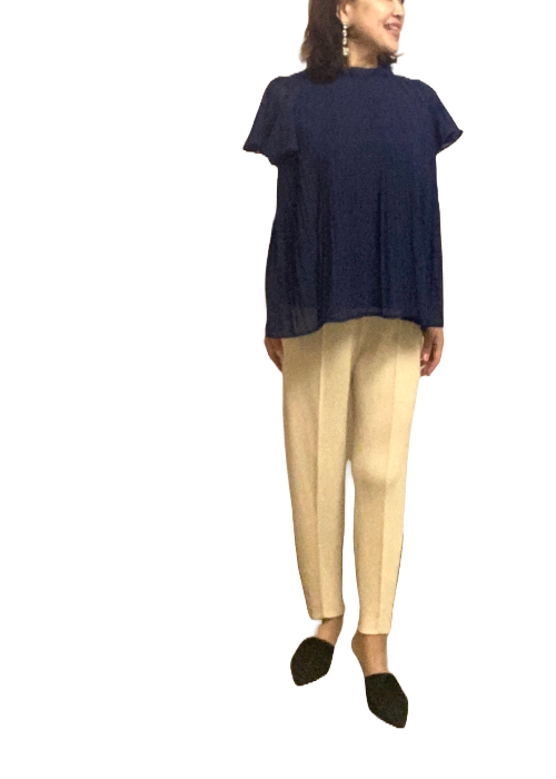 ヘリンボーンのセンタープレスパンツ