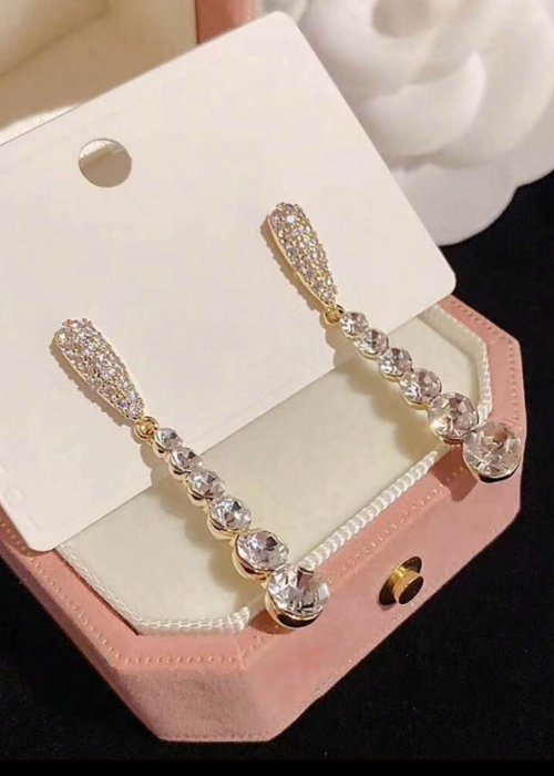ロングラインストーンピアス