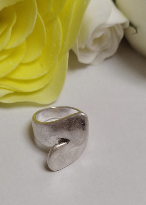 立体クロス・燻しsilverリング