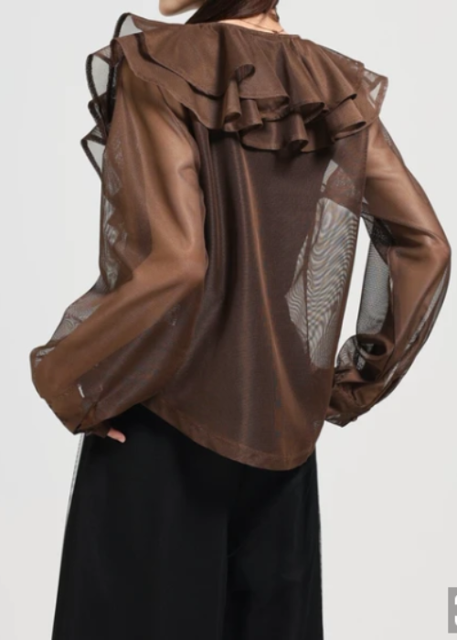 シアーラッフルブラウス