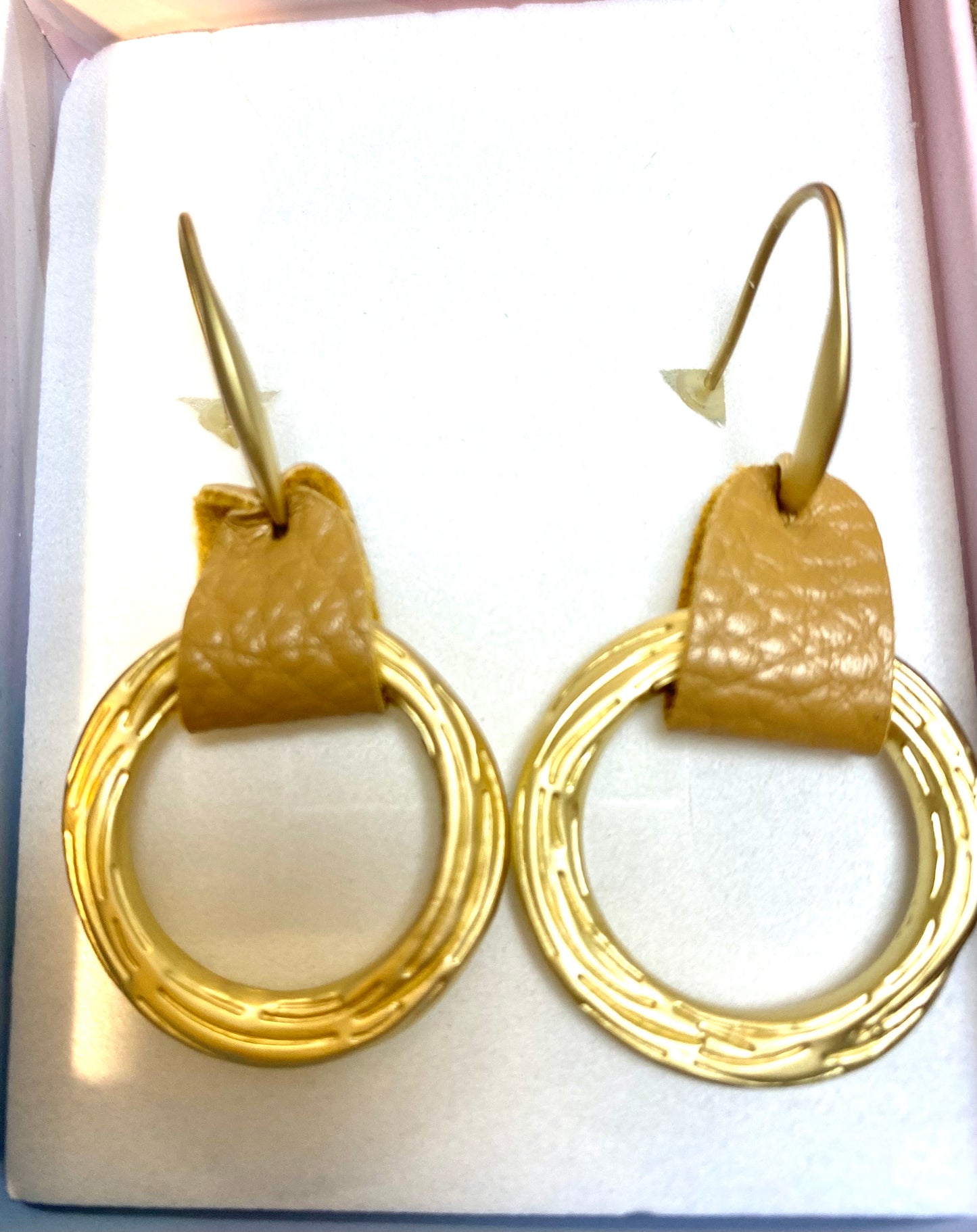 ゴールドリング×茶皮(合皮)ピアス