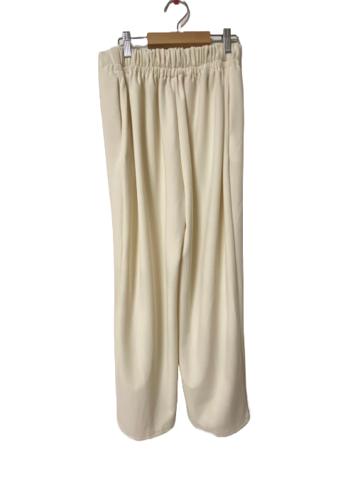 オフwhiteのロングジレ
