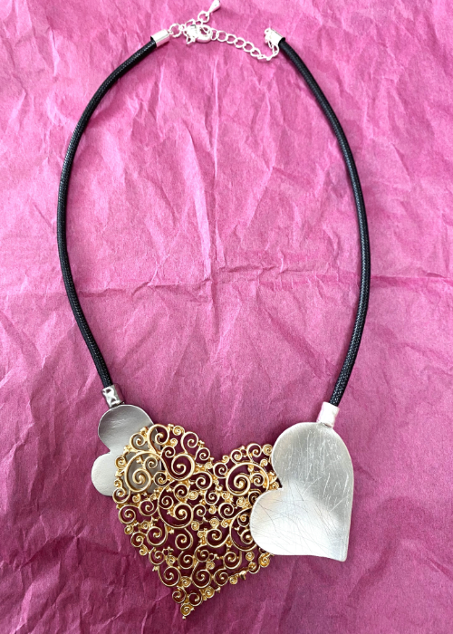 トリプルハートのネックレス