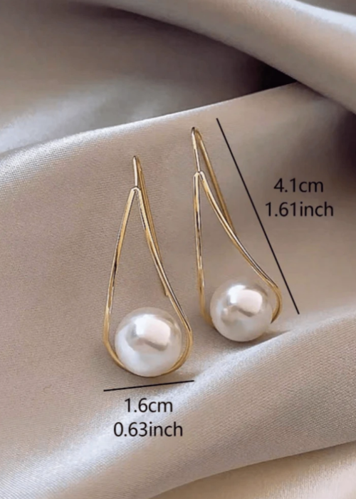 大振り涙型・ドロップフェイクパールピアス