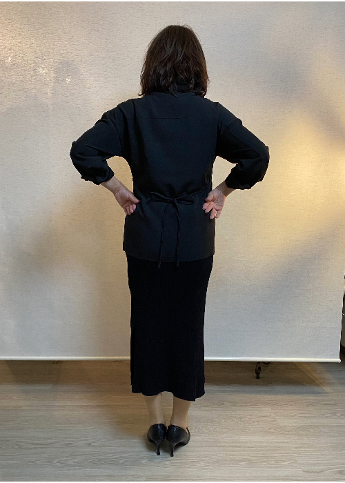 長袖フロントジッパー付きロングシャツ