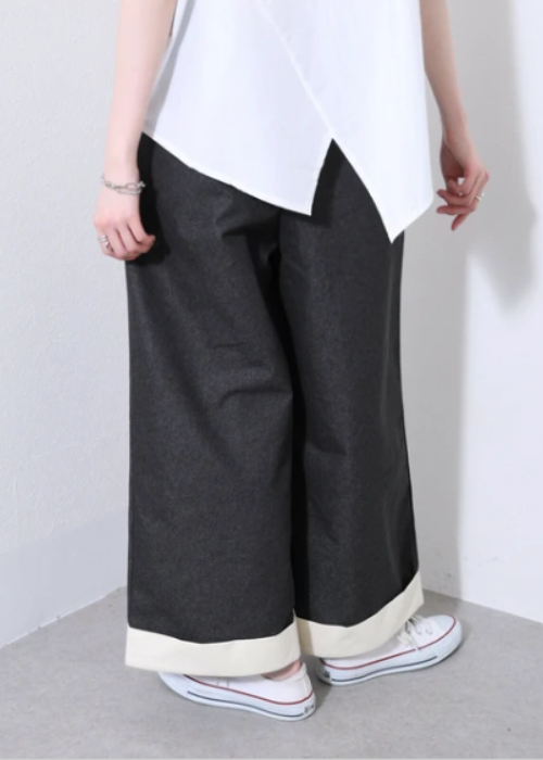 裾ロールアップ・デニム風パンツ