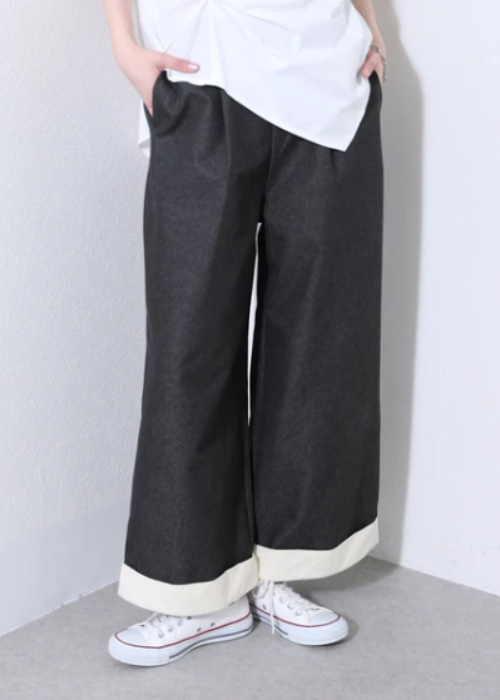 裾ロールアップ・デニム風パンツ
