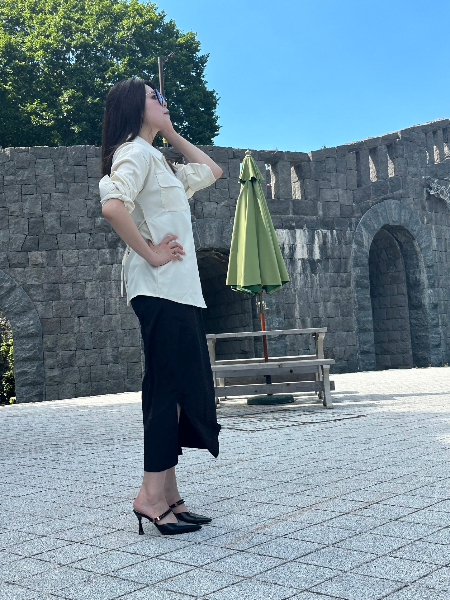 長袖フロントジッパー付きロングシャツ