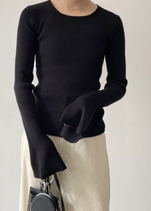 クール袖釦付きフレアスリーブプルオーバー