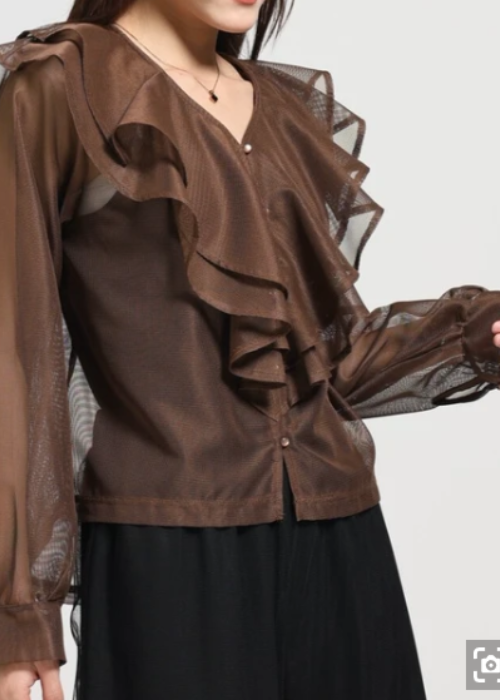 シアーラッフルブラウス