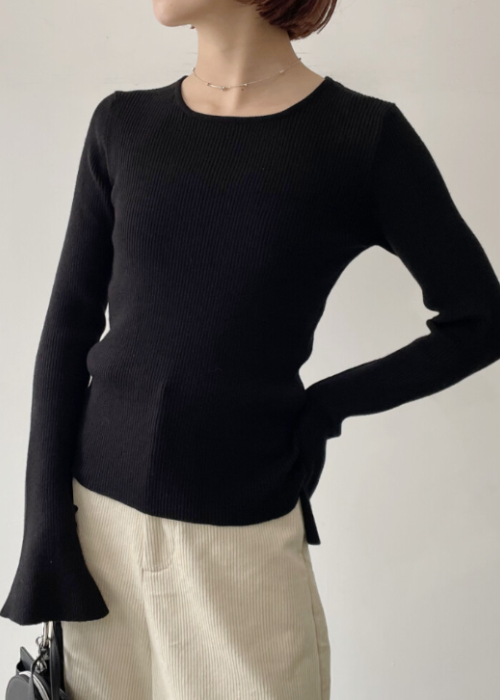 クール袖釦付きフレアスリーブプルオーバー