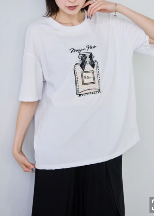 パヒュームパールデコデザインTシャツ