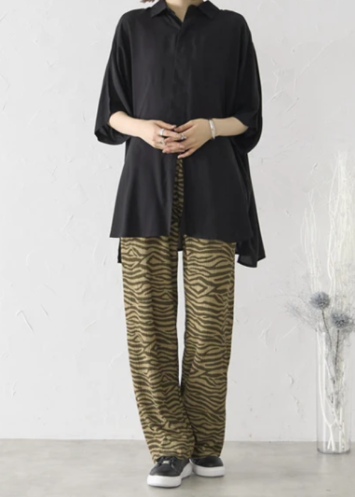 ゼブラ柄　裾セルフカット　プリーツパンツ