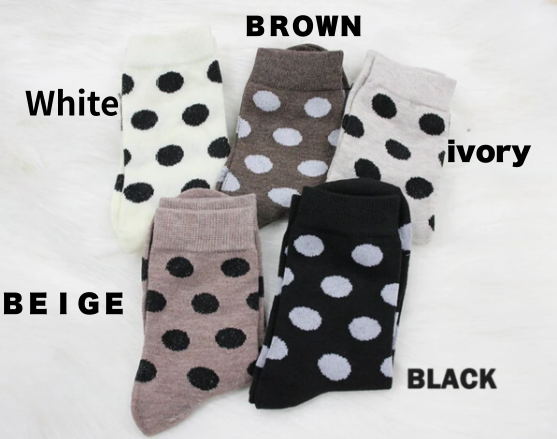 ドット柄の靴下