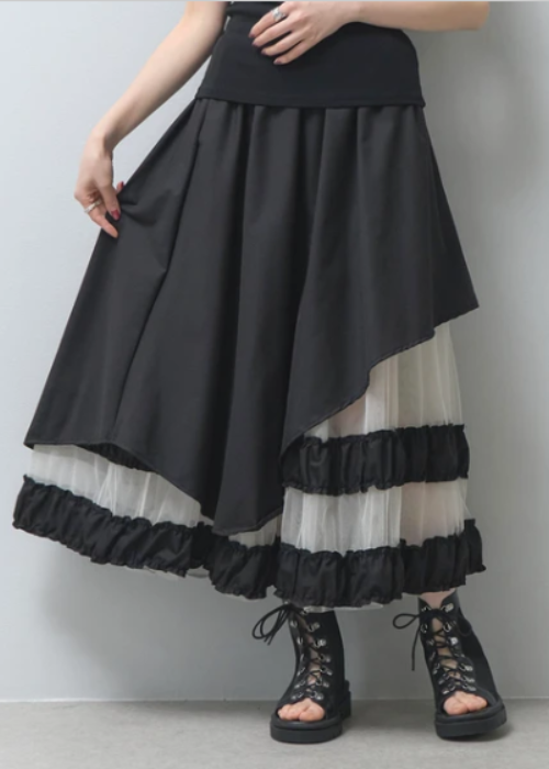 アシンメトリー裾フリルスカート