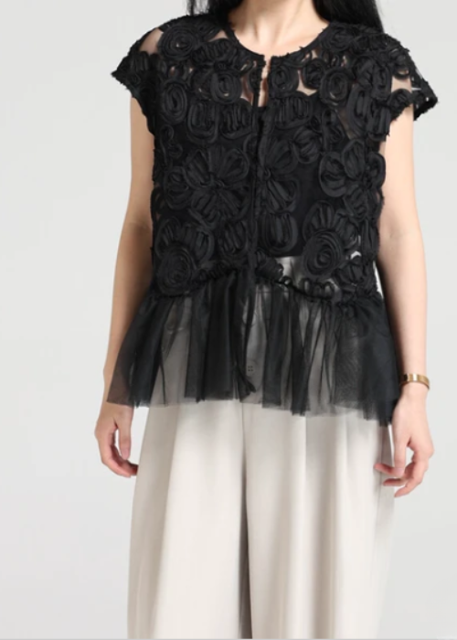 お花モチーフチュールジレ