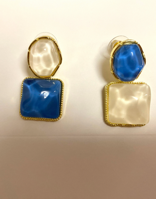ブルー・white宝石調ピアス