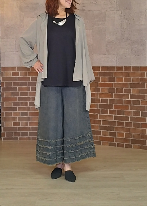 バッグギャザー・ロングフリルブラウス