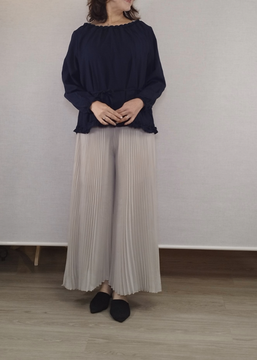 襟ツイスト・プルオーバー