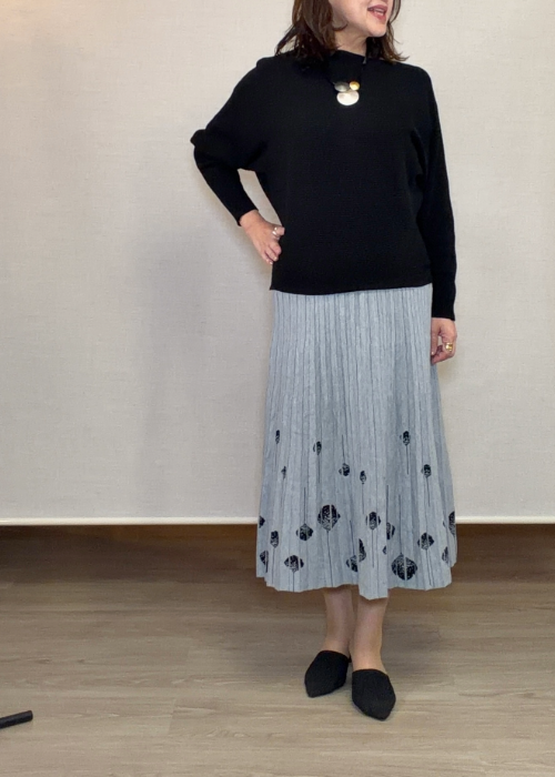 ボタニカル・ニットスカート