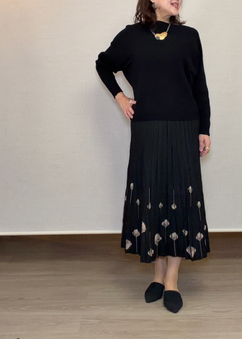 ボタニカル・ニットスカート