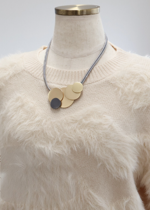 サークルプレートコードネックレス