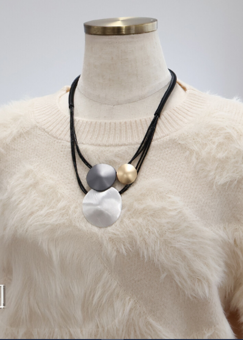 サークルプレートネックレス