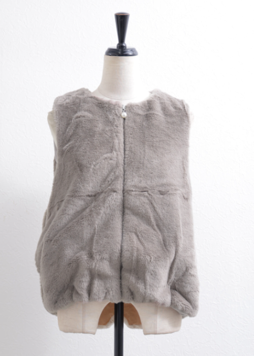 フェイクパールボタン付き・エコファーベスト