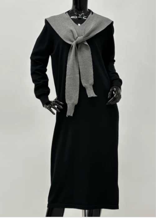 Vネック配色ニットワンピ・カーディガン風スカーフ