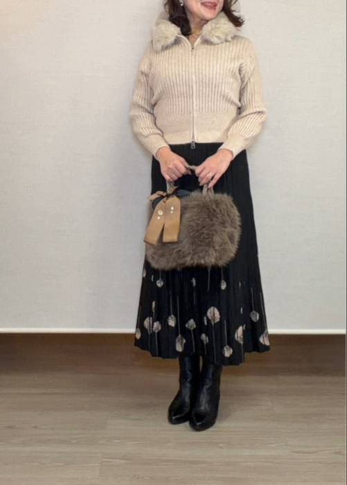 襟元ファーのWジッパーカーディガン