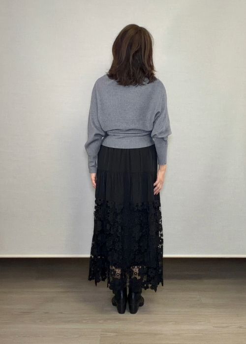 襟元リボンドルマンスリーブセーター