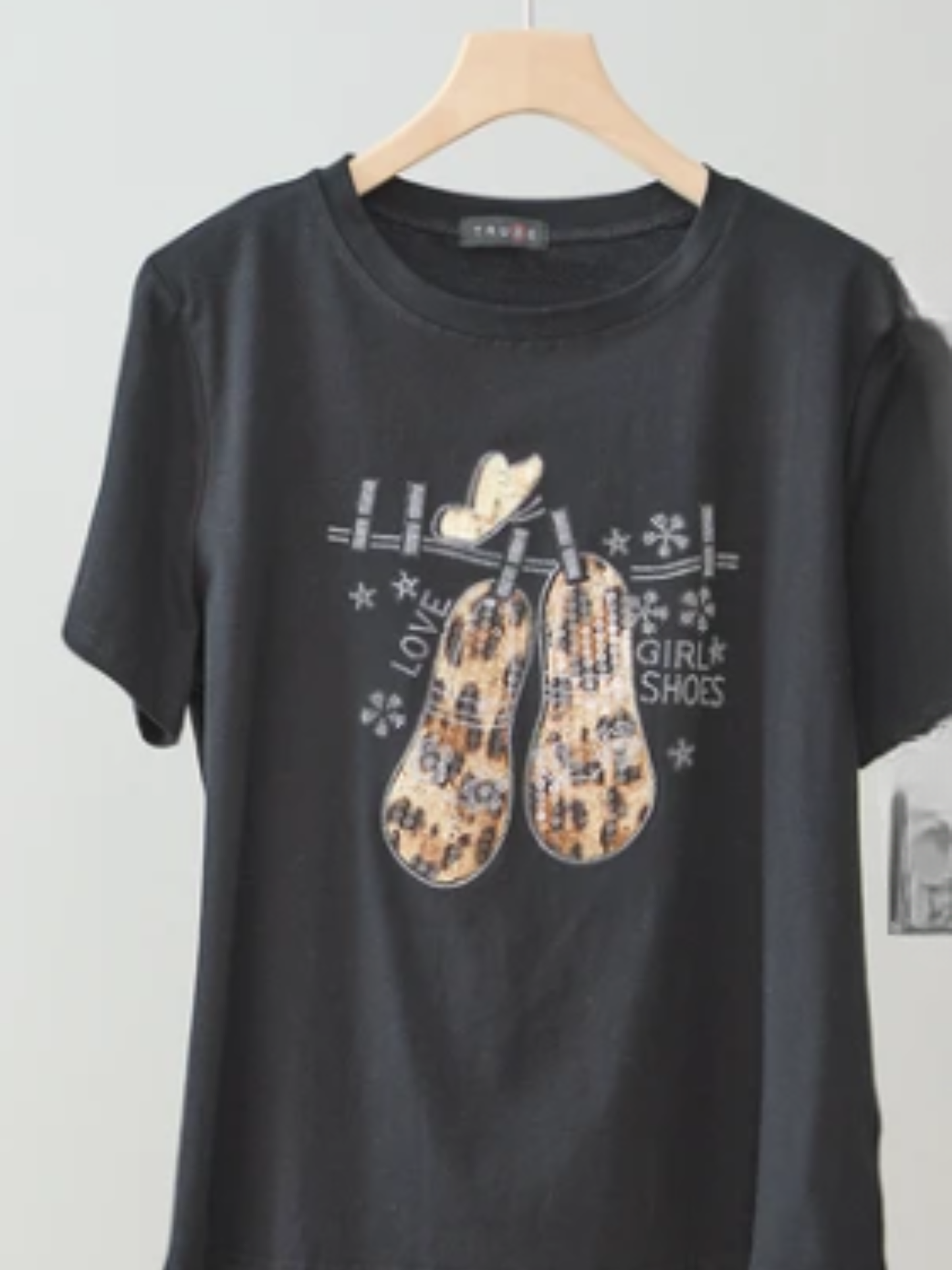 レパードシューズ柄キラキラTシャツ