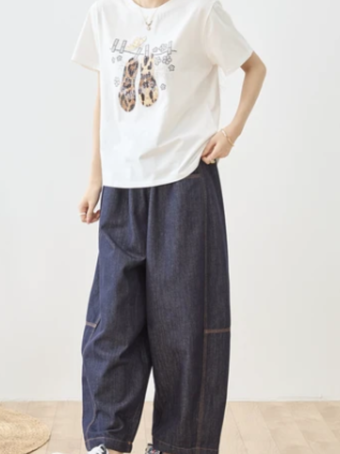 レパードシューズ柄キラキラTシャツ