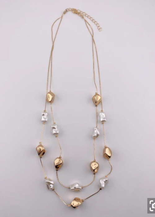 変形フェイクパールデザイン２連ネックレス