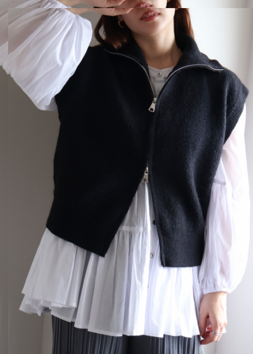 スタンドカラー　Wジッパーベスト