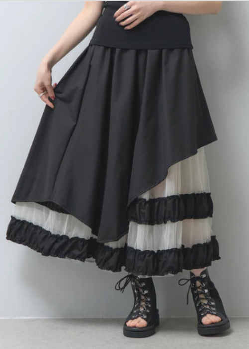 アシンメトリー裾フリルスカート