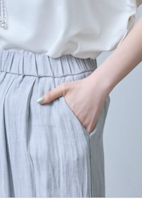 シンプルなストライプ柄ワイドパンツ