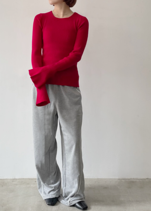 クール袖釦付きフレアスリーブプルオーバー