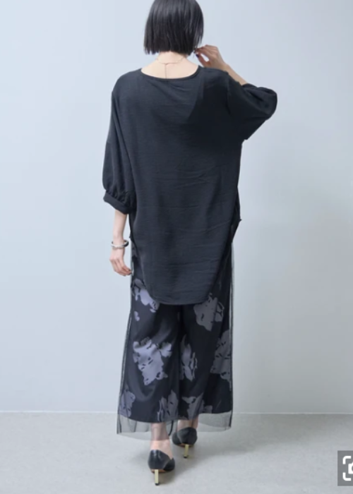 モノトーンボリューム袖Tシャツフォトプリント