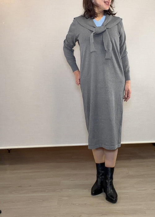 Vネック配色ニットワンピ・カーディガン風スカーフ