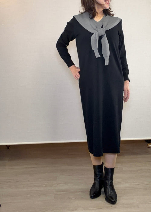Vネック配色ニットワンピ・カーディガン風スカーフ