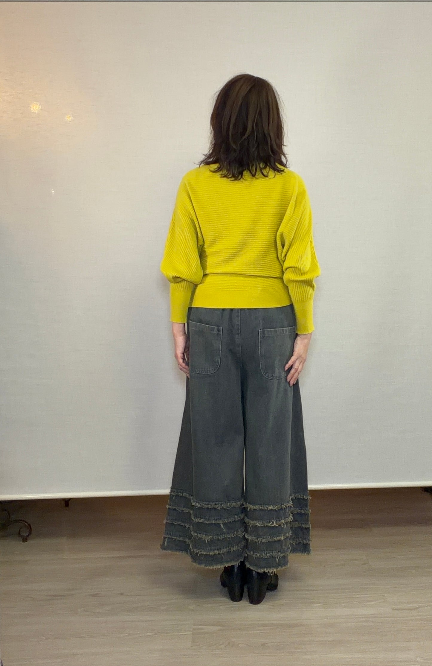 襟元リボンドルマンスリーブセーター