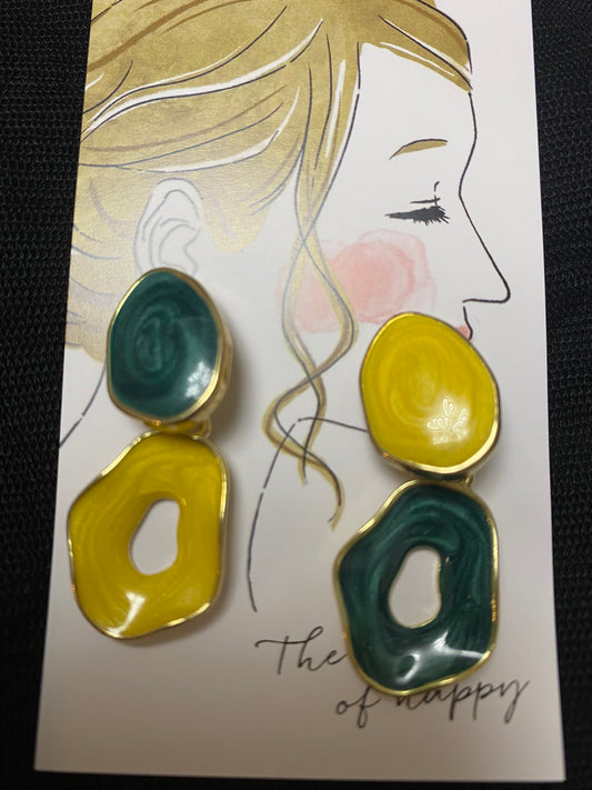 Yellow ×greenピアス